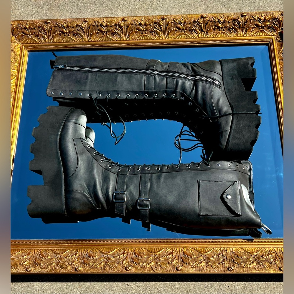 Jane Doe Boots Size 10